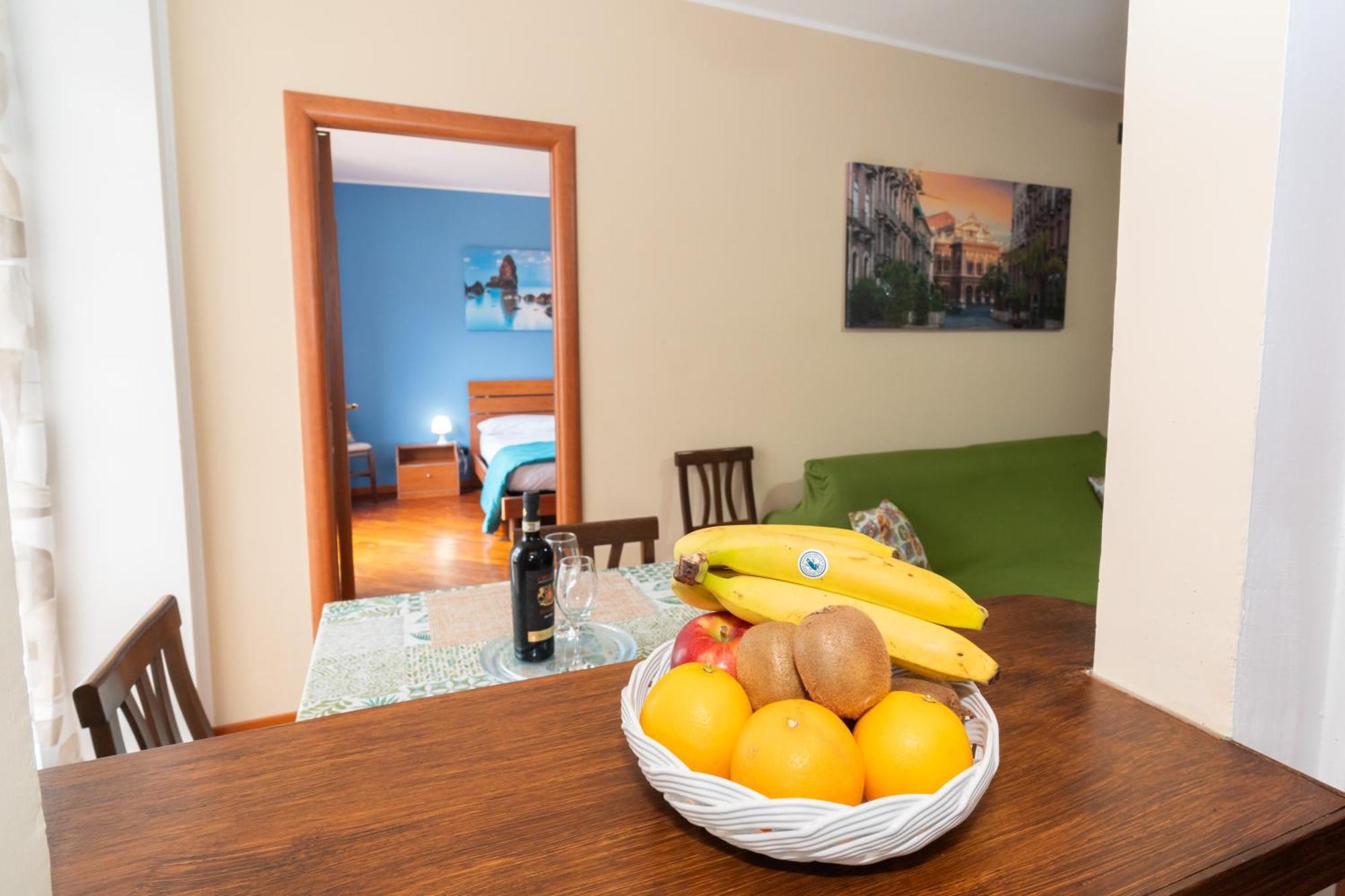 Canvas Sicily Apartment คาตาเนีย ภายนอก รูปภาพ