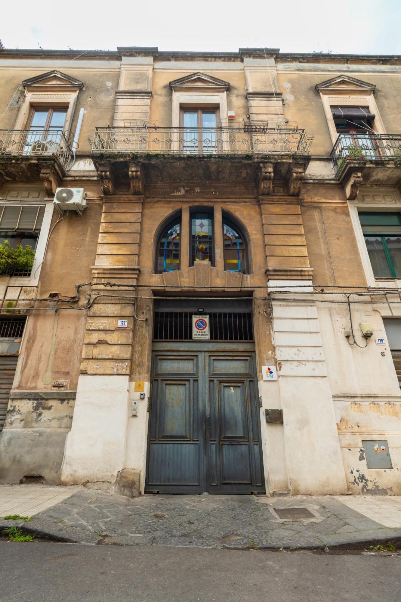 Canvas Sicily Apartment คาตาเนีย ภายนอก รูปภาพ